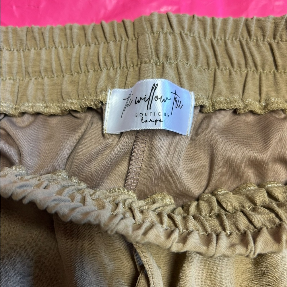 Willow Tree Tan Elastic Waistband Shorts and shirt Set - Picture 5 of 8